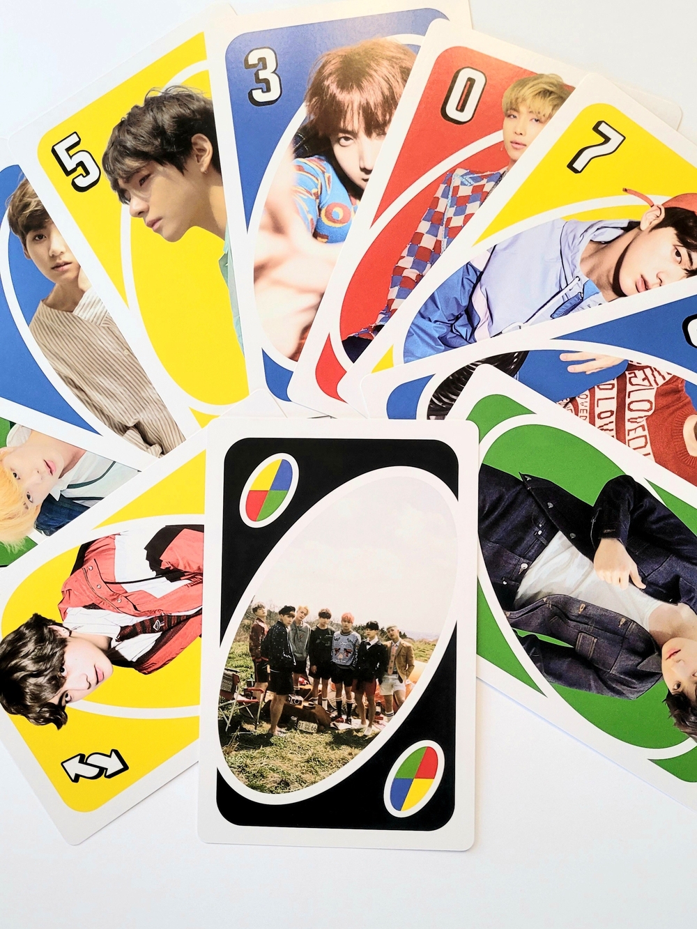Giant UNO BTS Collectible Card Set - Open Box - Picture 8 of 8